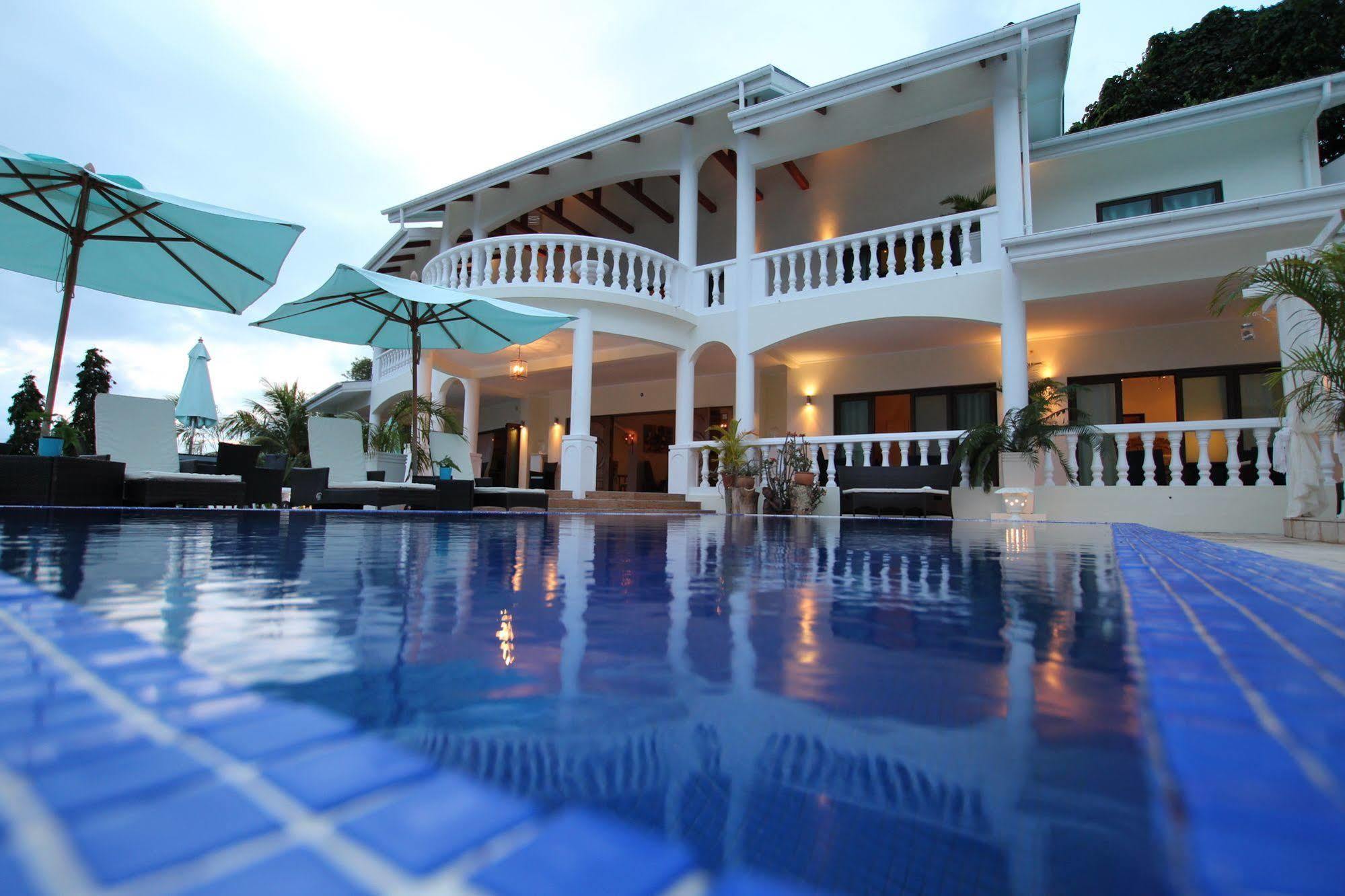 Petit Amour Villa Glacis  Ngoại thất bức ảnh